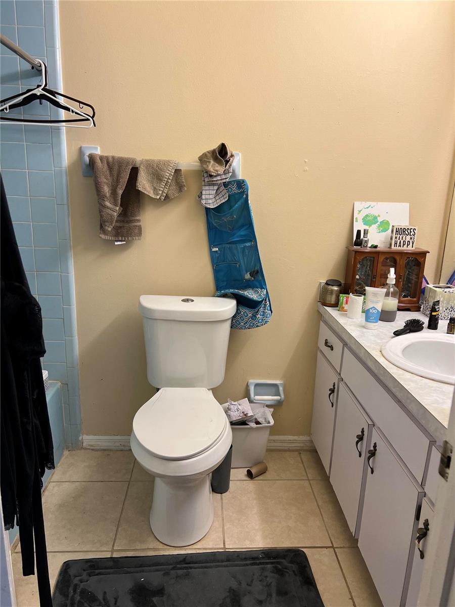 INDIAN LAKE ESTATES - Residential Income