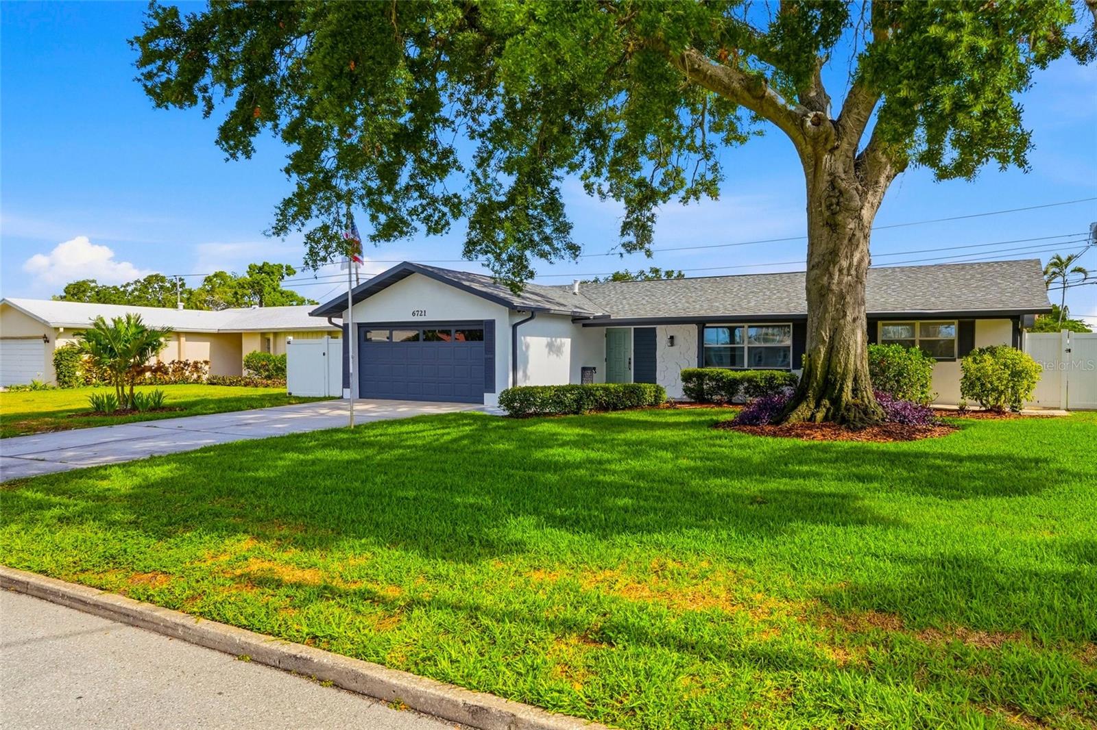 CROSSROADS ESTATES 2ND ADD - Residential