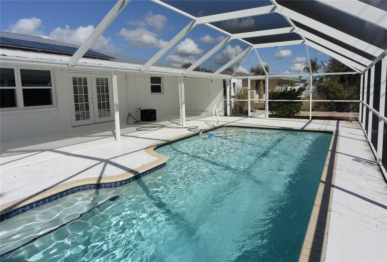 SOUTH VENICE - Residential Lease