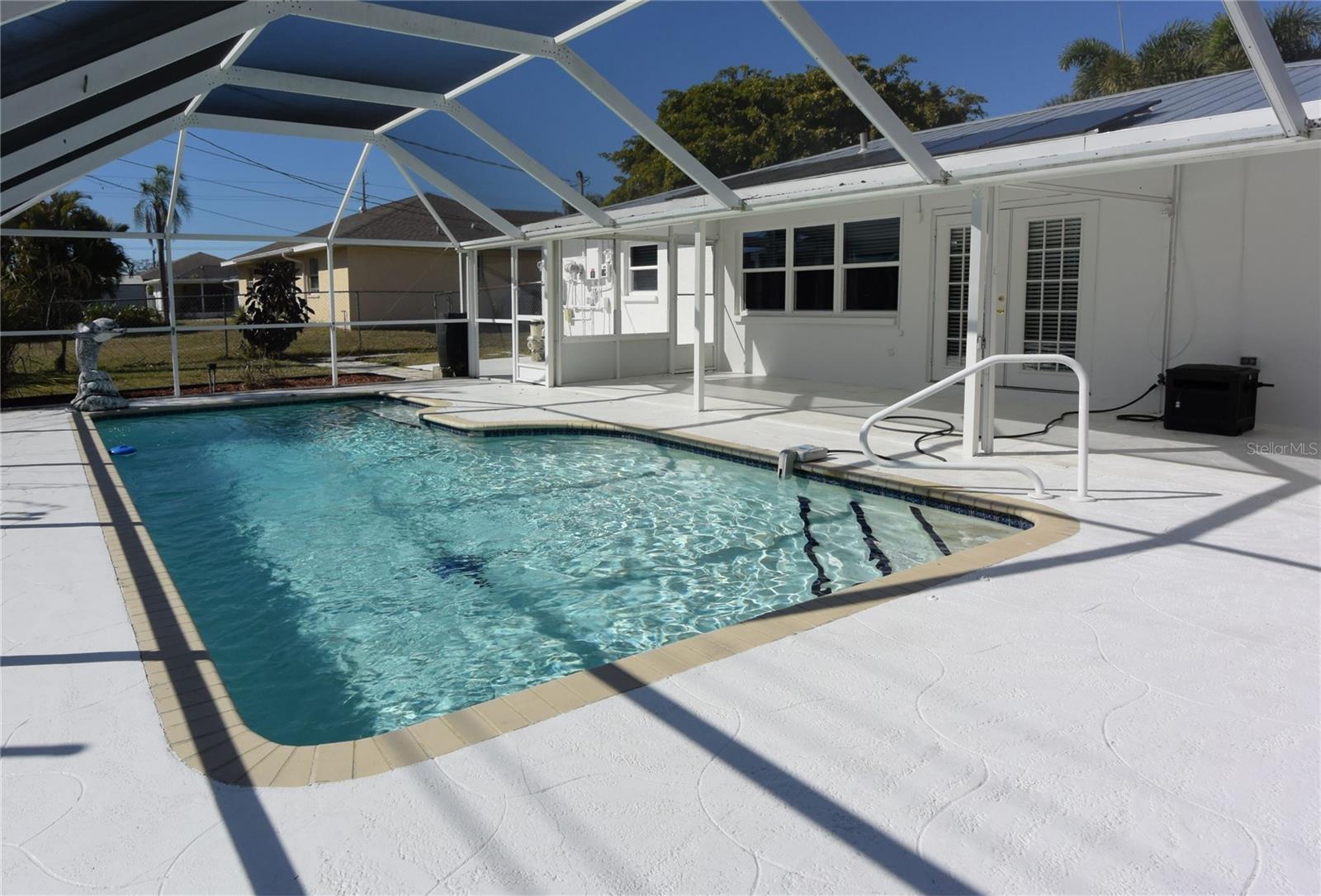 SOUTH VENICE - Residential Lease