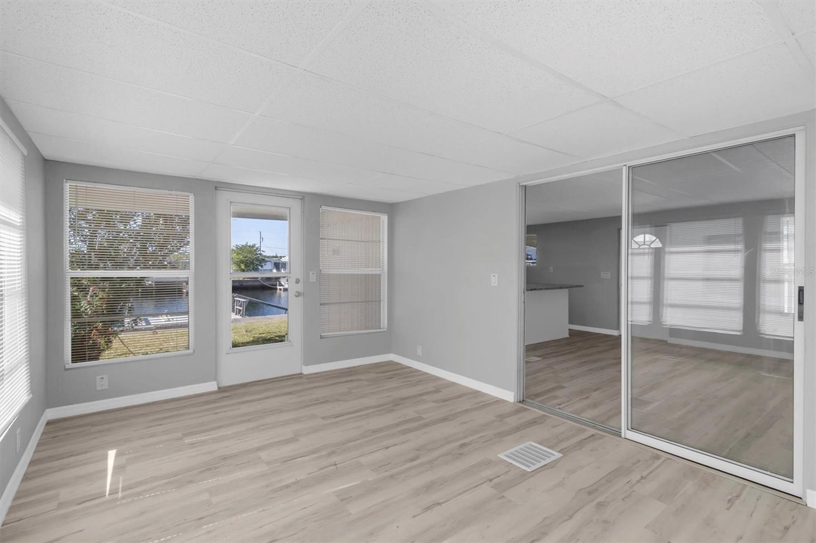 SIGNAL COVE 03 - Residential