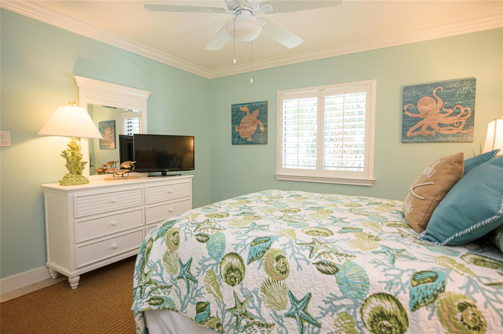 Pelican - Residential