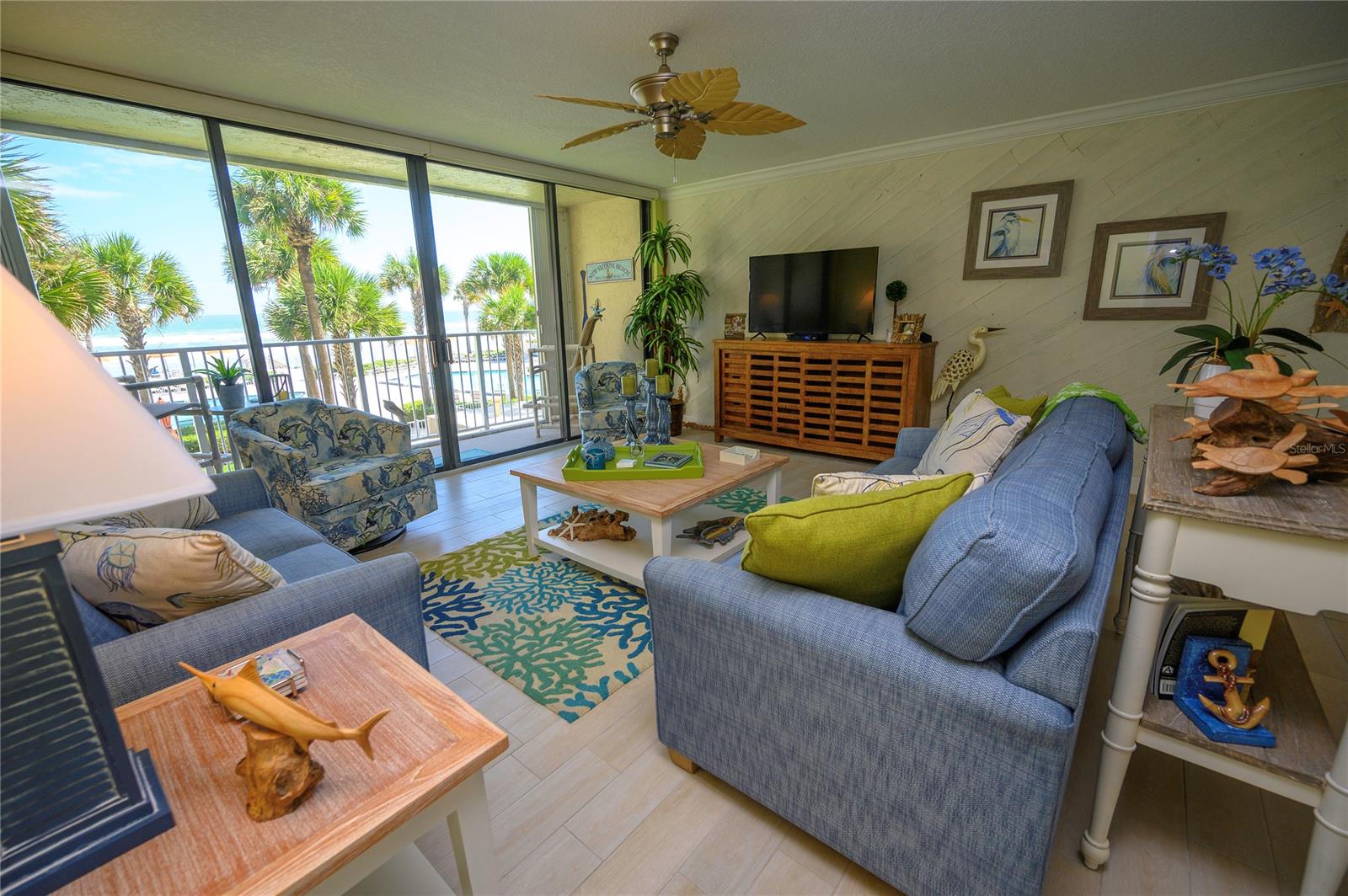 Pelican - Residential