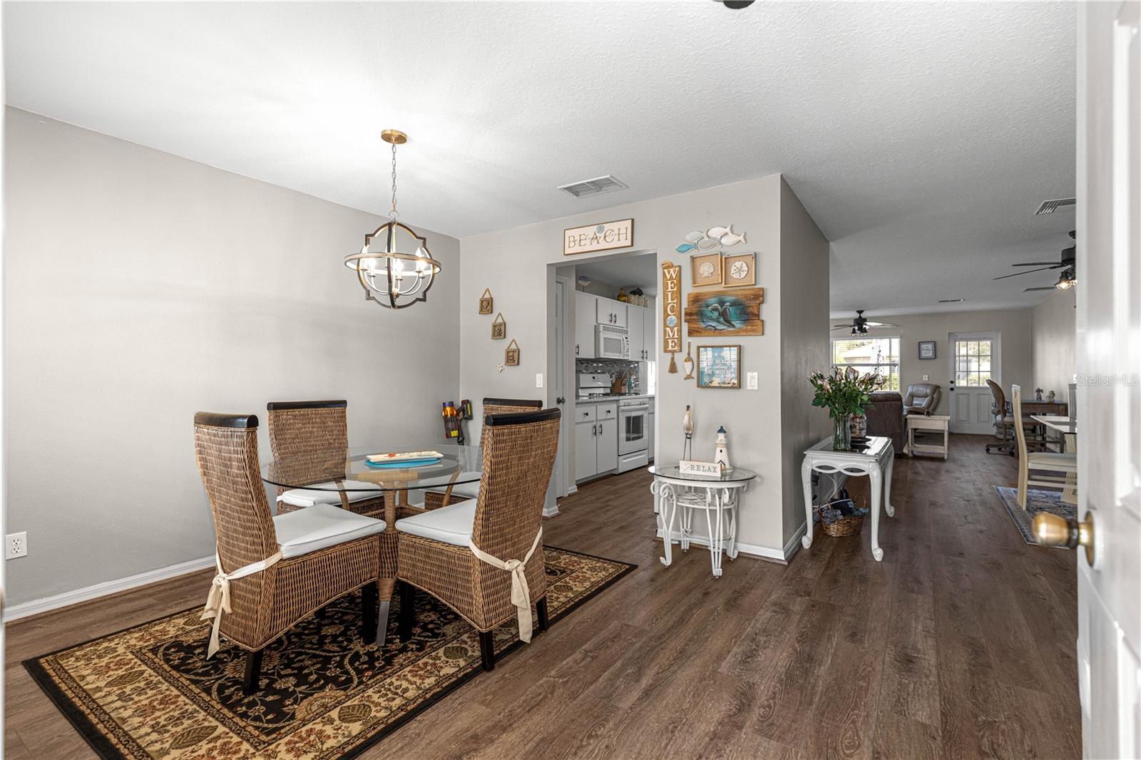 ON TOP OF THE WORLD - Residential