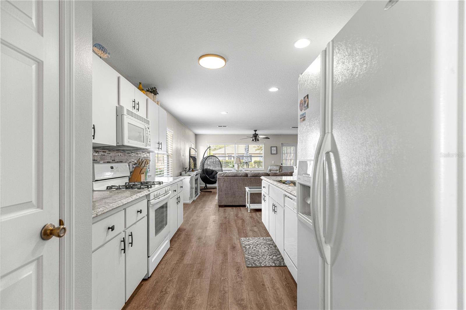 ON TOP OF THE WORLD - Residential