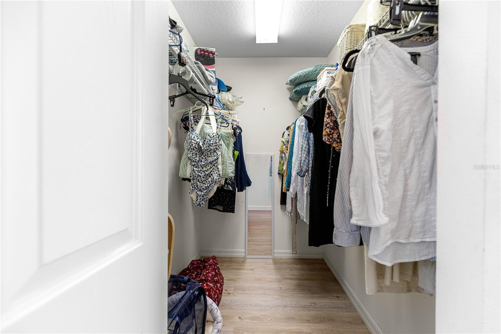 ON TOP OF THE WORLD - Residential