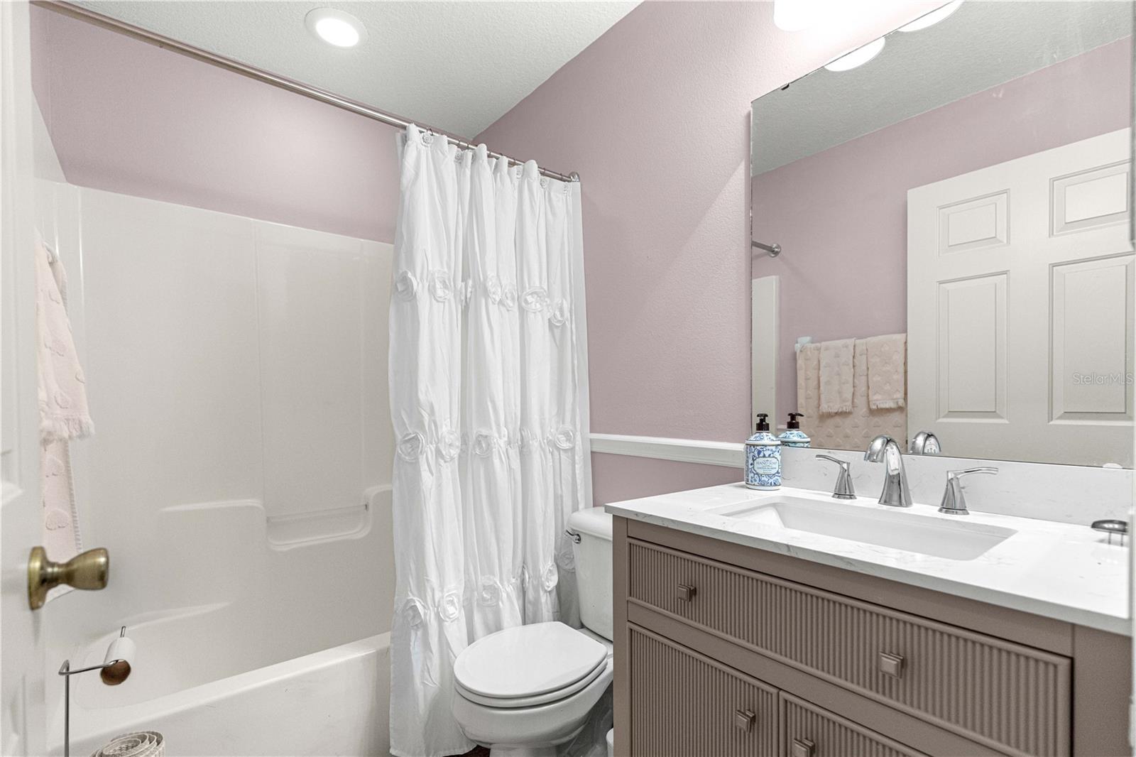 ON TOP OF THE WORLD - Residential