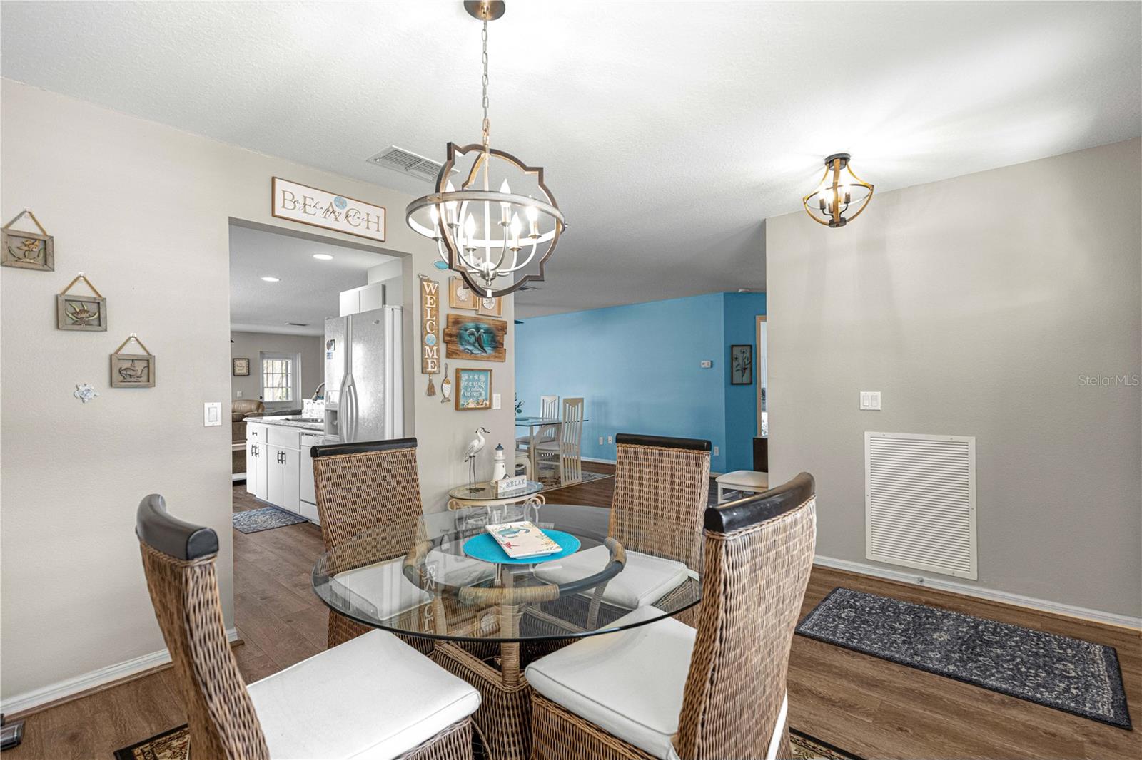 ON TOP OF THE WORLD - Residential