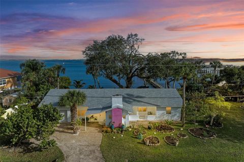 A home in PORT CHARLOTTE