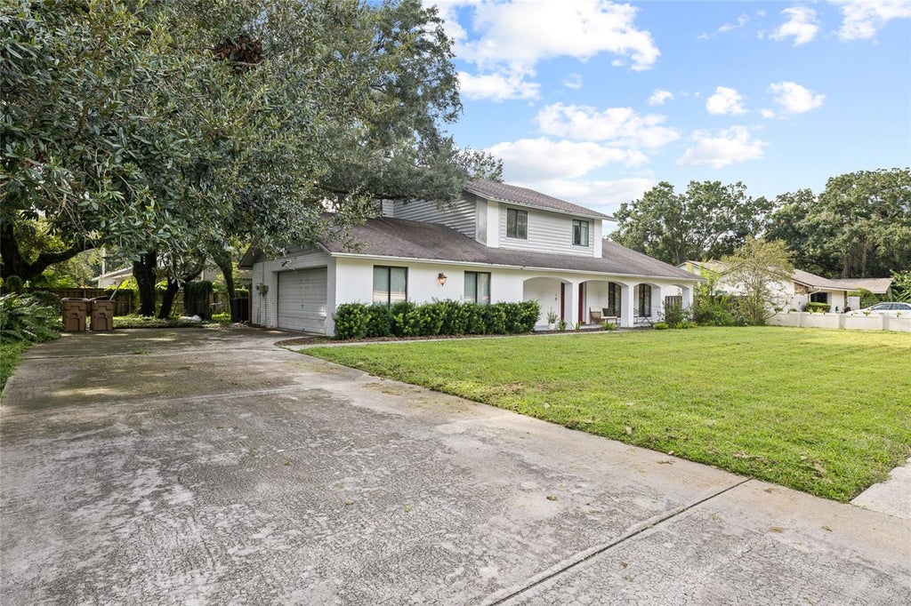 Photo of 10908 Gillette Avenue, Temple Terrace, FL 33617 (MLS # TB8546405)