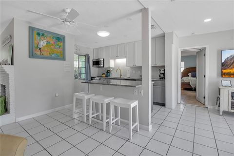 A home in LONGBOAT KEY