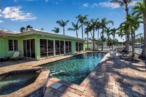 A home in LONGBOAT KEY