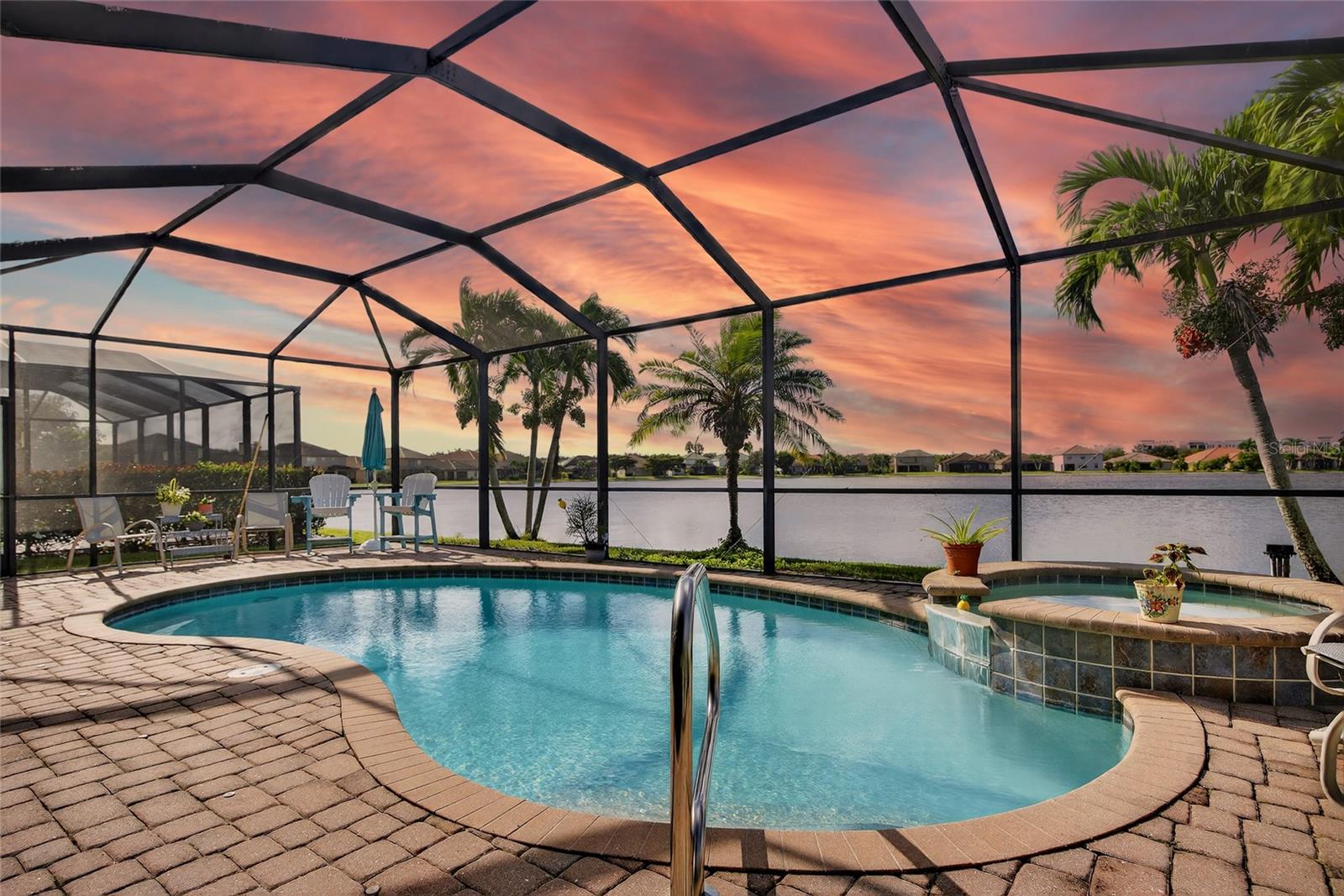 PROMENADE WEST/FORUM PH 2 - Residential