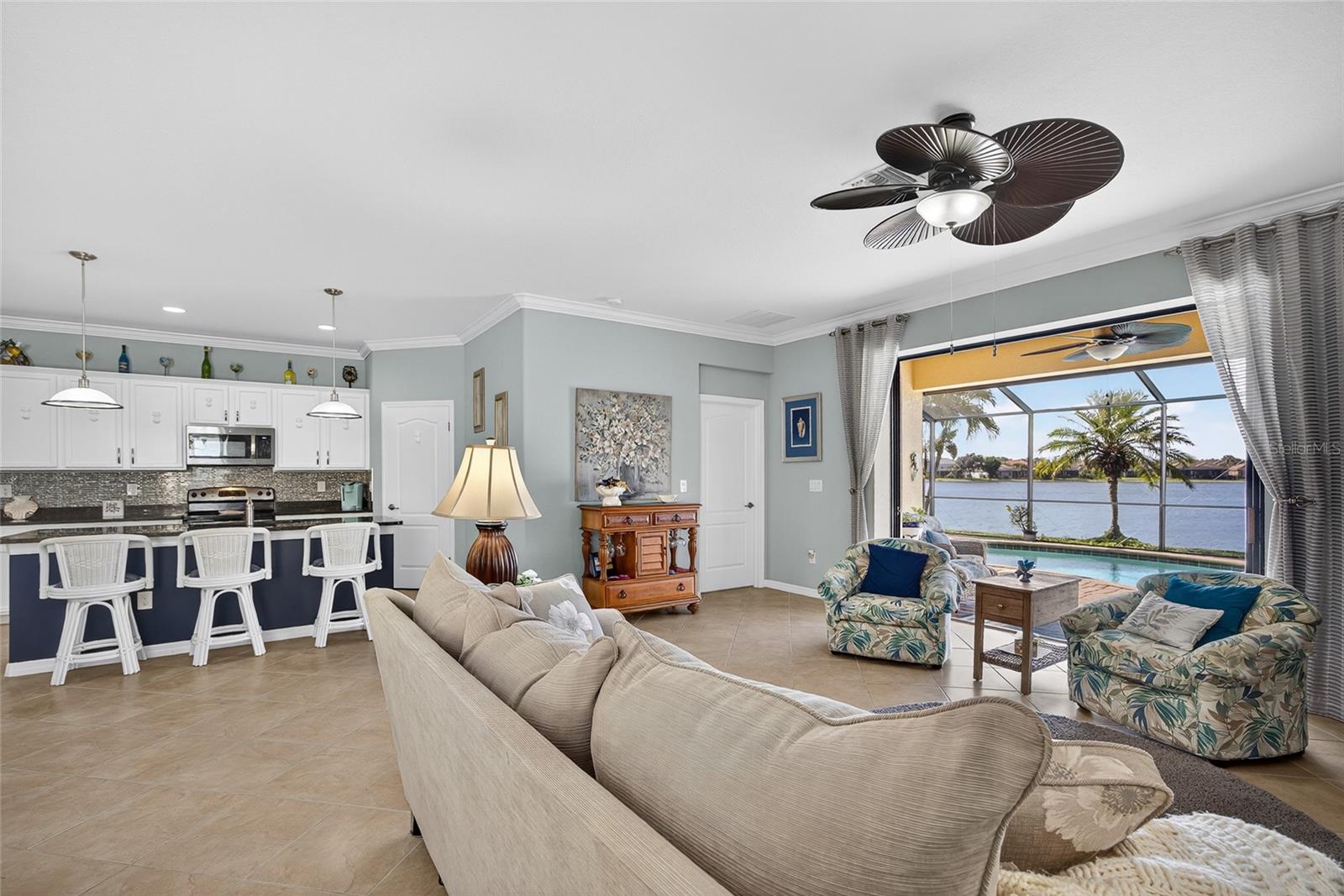 PROMENADE WEST/FORUM PH 2 - Residential