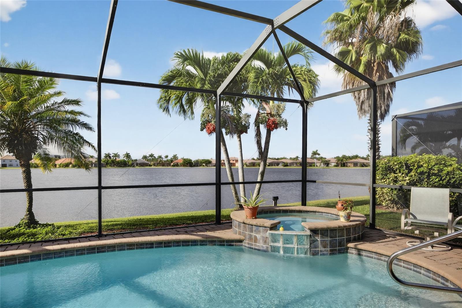 PROMENADE WEST/FORUM PH 2 - Residential