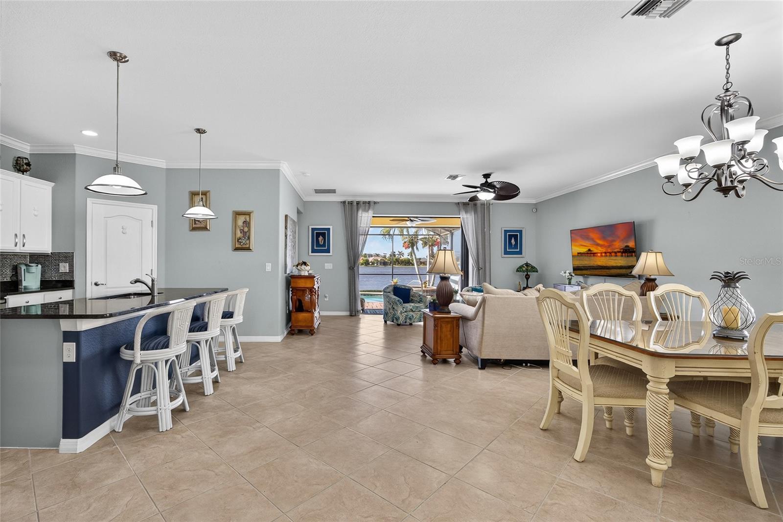 PROMENADE WEST/FORUM PH 2 - Residential