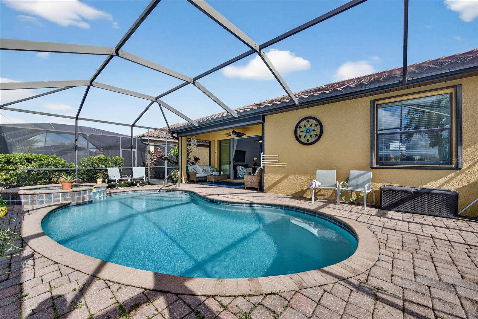 PROMENADE WEST/FORUM PH 2 - Residential