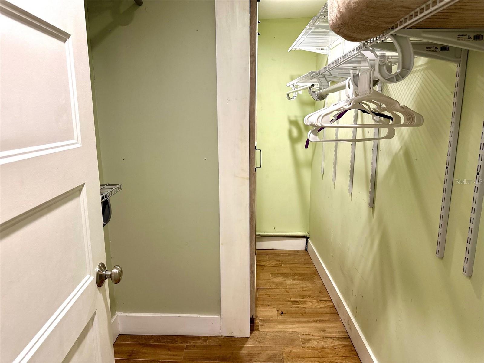 DEL ORO GARDENS - Residential Lease