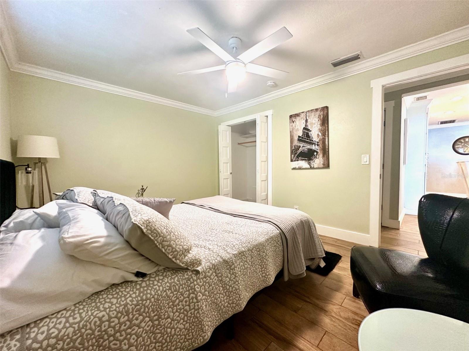 DEL ORO GARDENS - Residential Lease