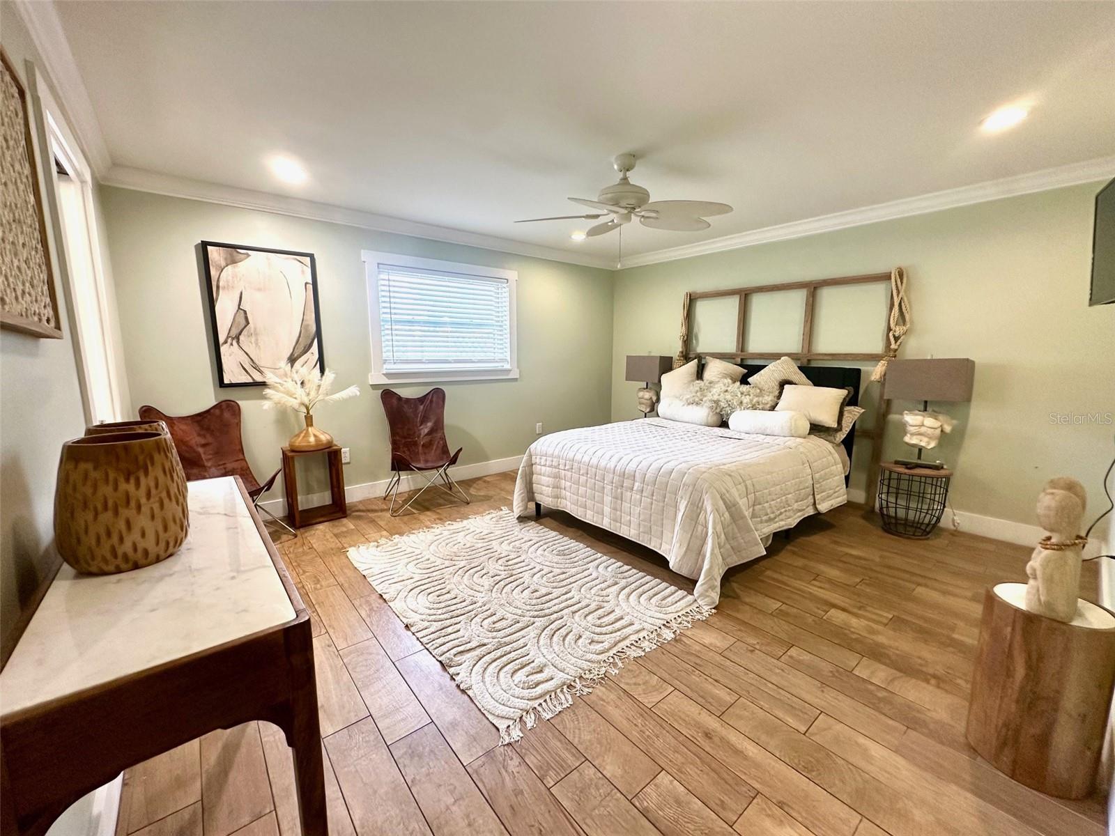 DEL ORO GARDENS - Residential Lease