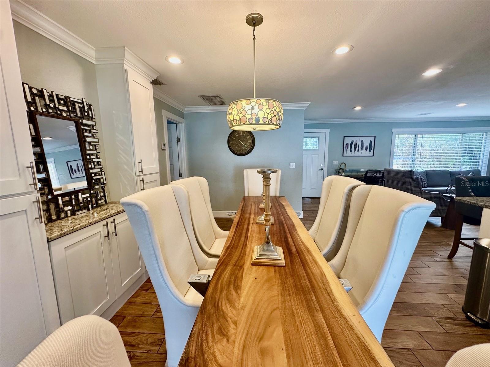 DEL ORO GARDENS - Residential Lease