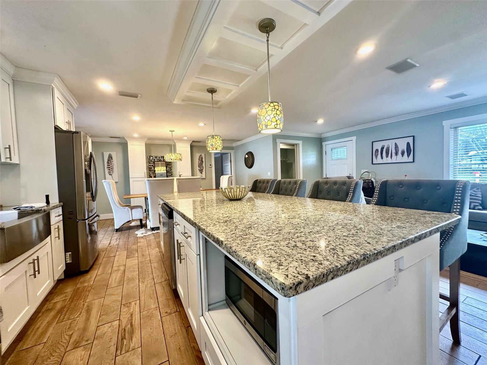 DEL ORO GARDENS - Residential Lease