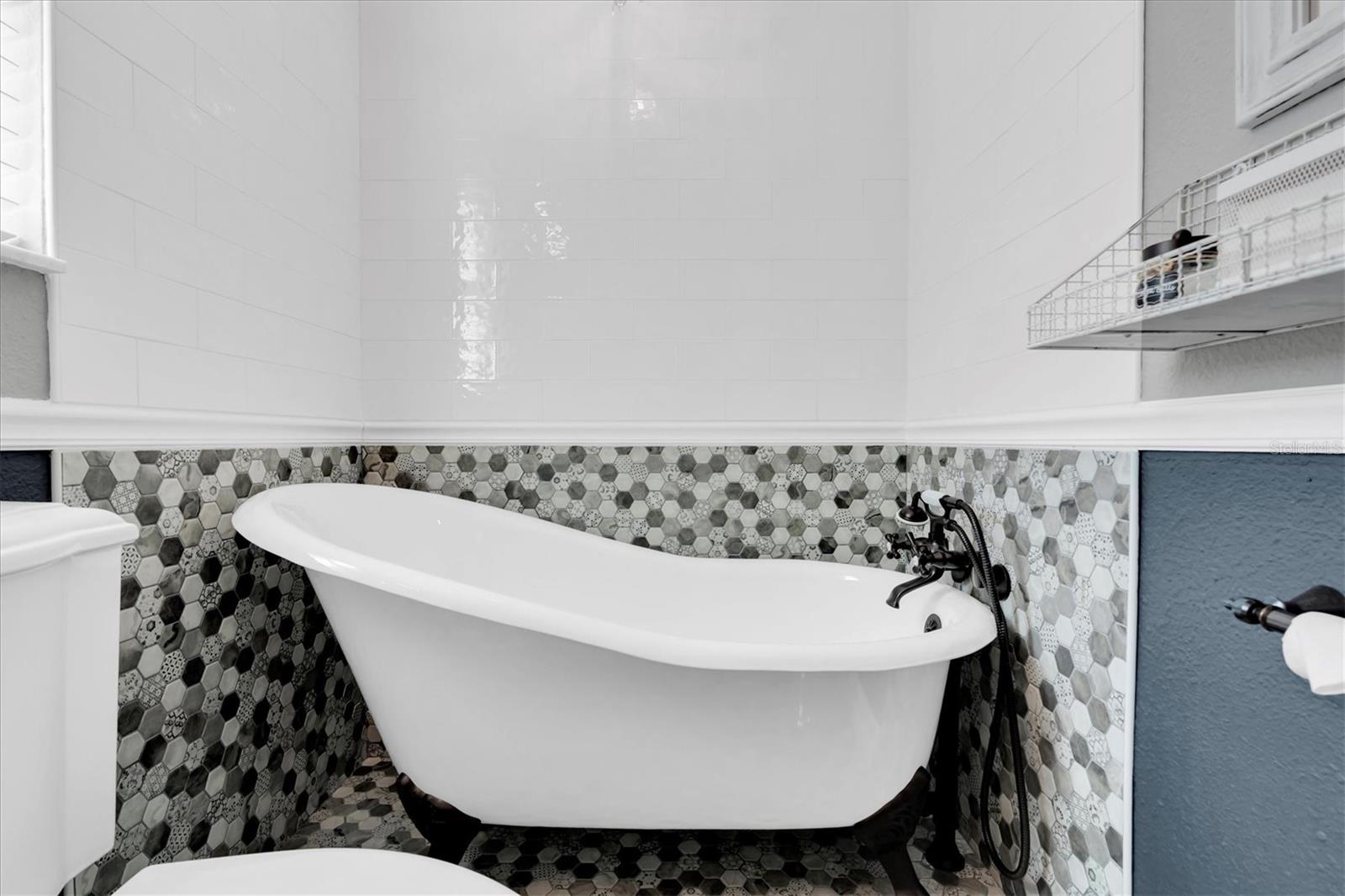 FALCON RIDGE - Residential