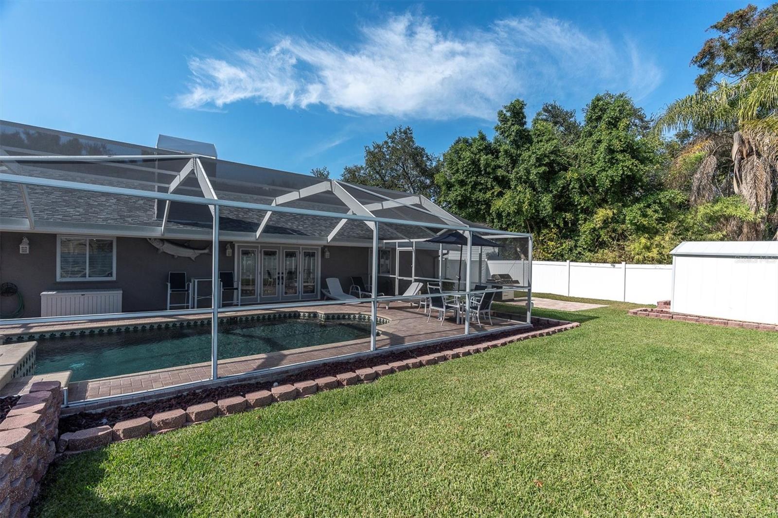 FALCON RIDGE - Residential