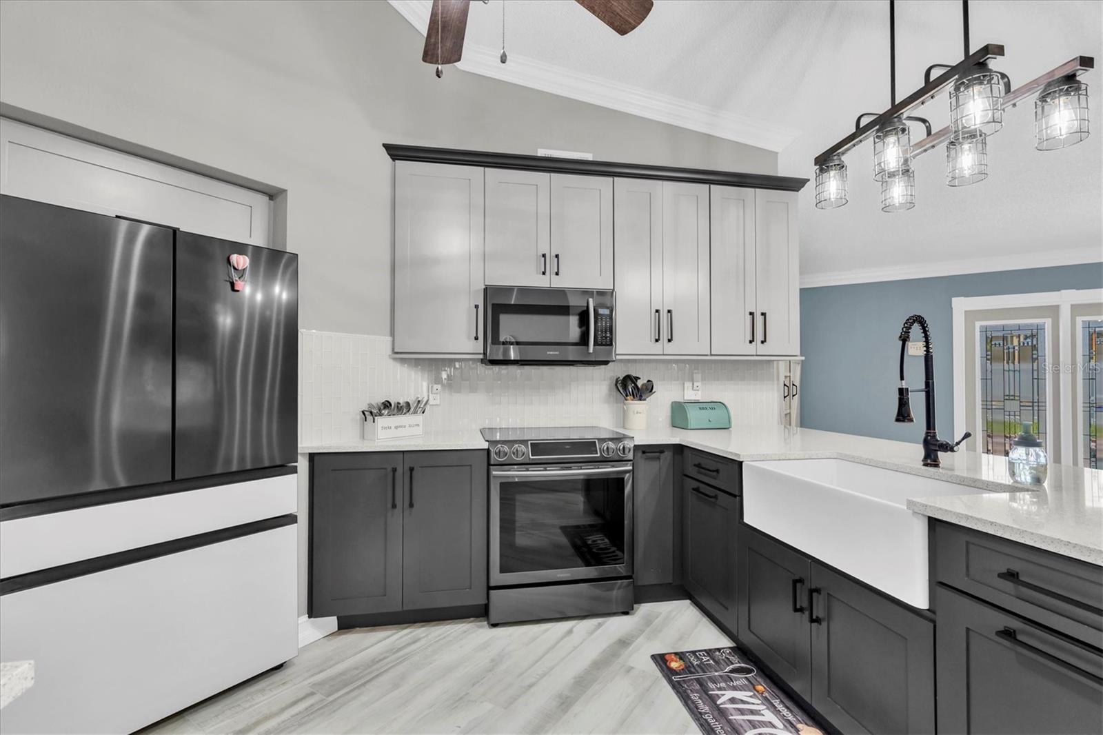 FALCON RIDGE - Residential