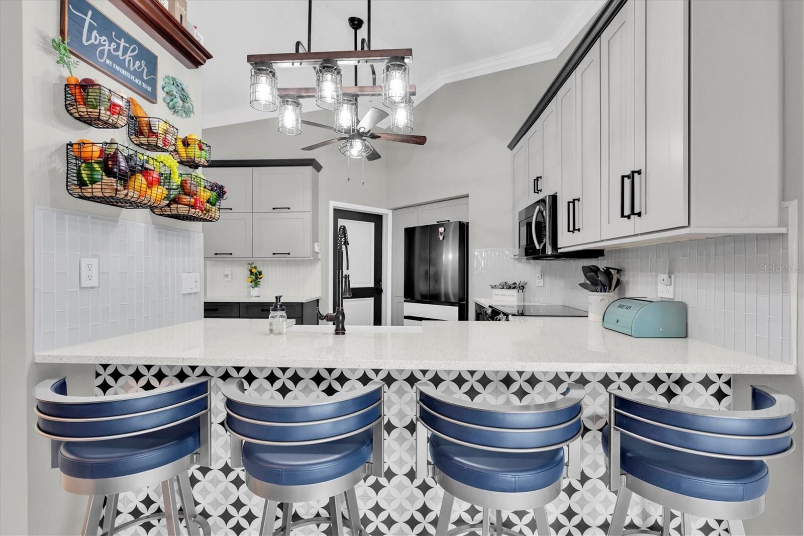 FALCON RIDGE - Residential