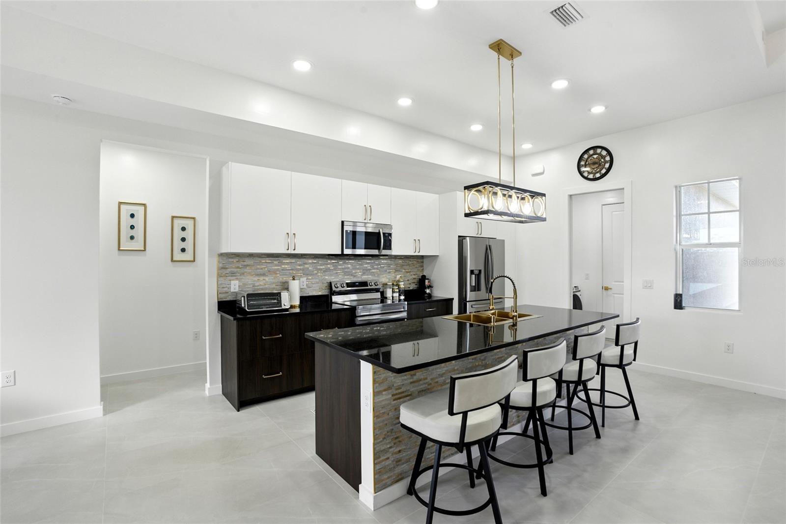 ROTONDA SANDS - Residential