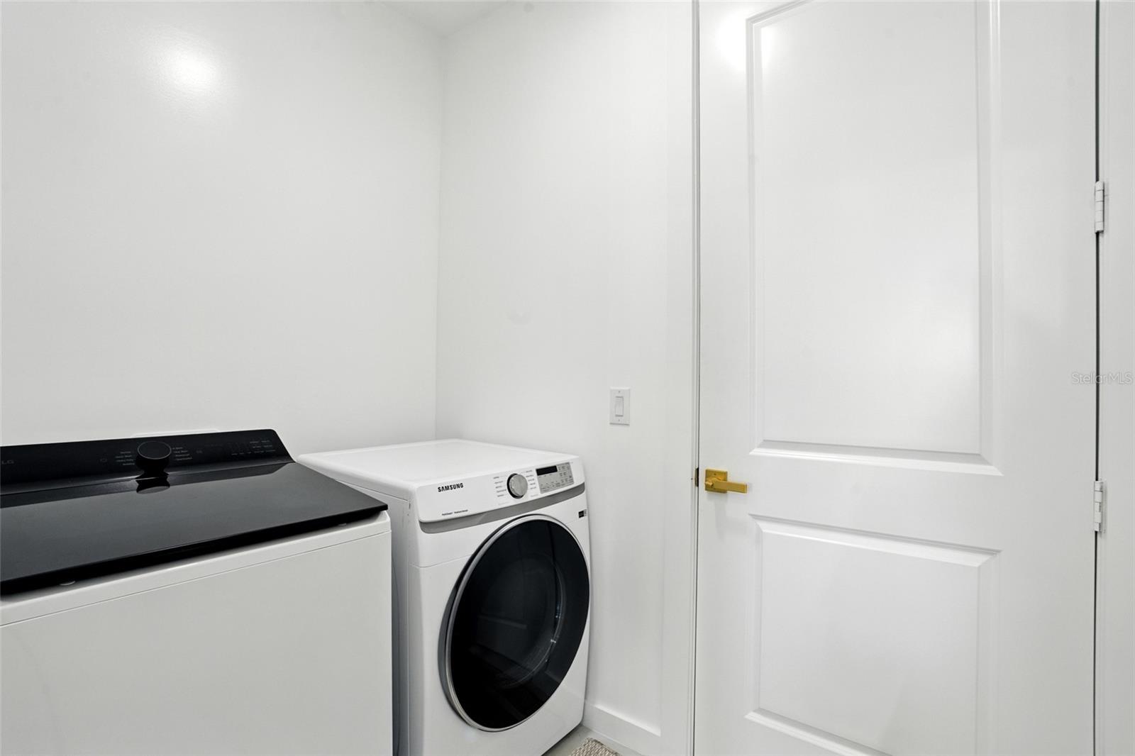ROTONDA SANDS - Residential