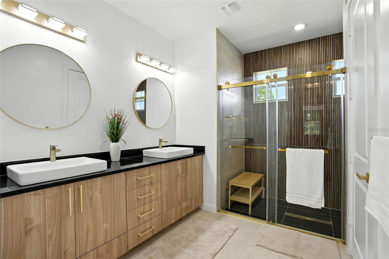 ROTONDA SANDS - Residential