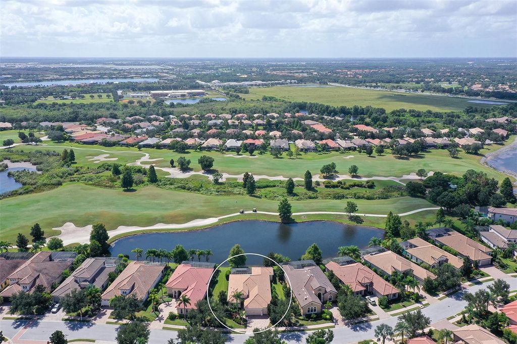 Photo of 14718 Secret Harbor Place, Lakewood Ranch, FL 34202 (MLS # A4665088)