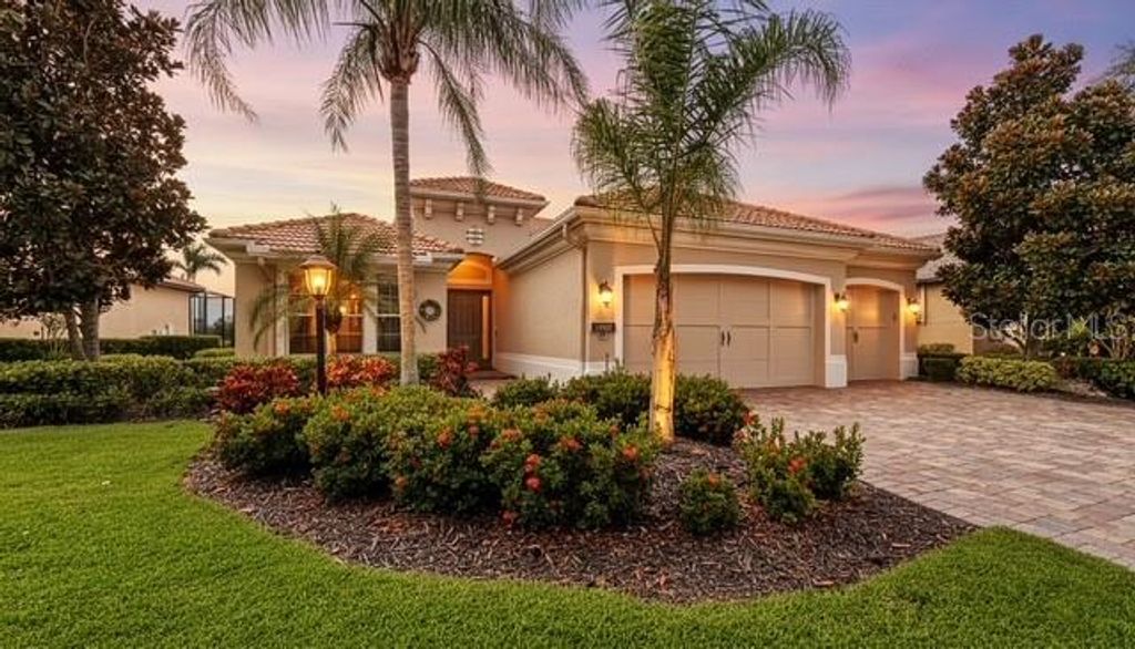 Photo of 14718 Secret Harbor Place, Lakewood Ranch, FL 34202 (MLS # A4665088)