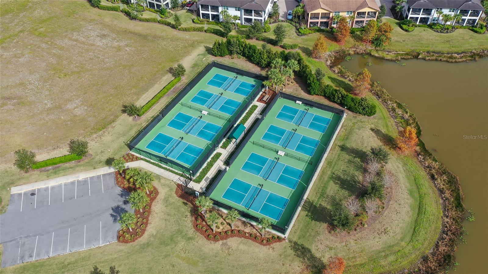 COUNTRY CLUB EAST AT LAKEWD RNCH QQ2 - Residential