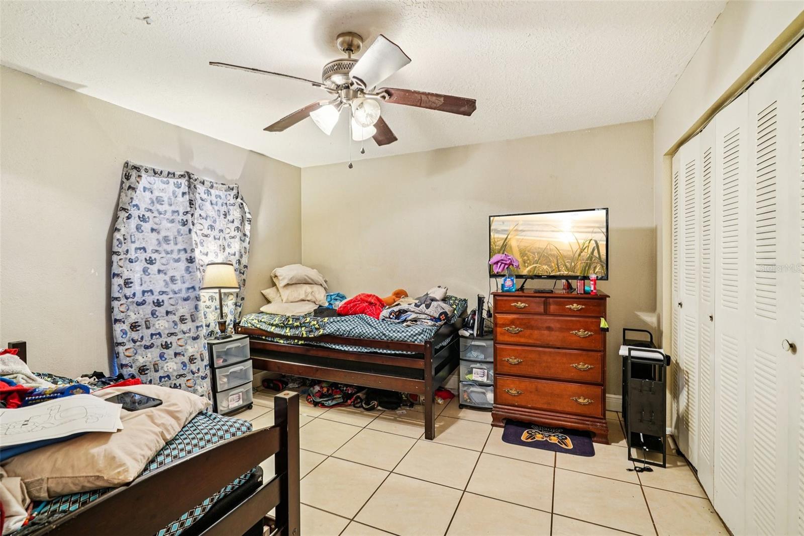 WHISPERING SANDS UN 02 - Residential Income