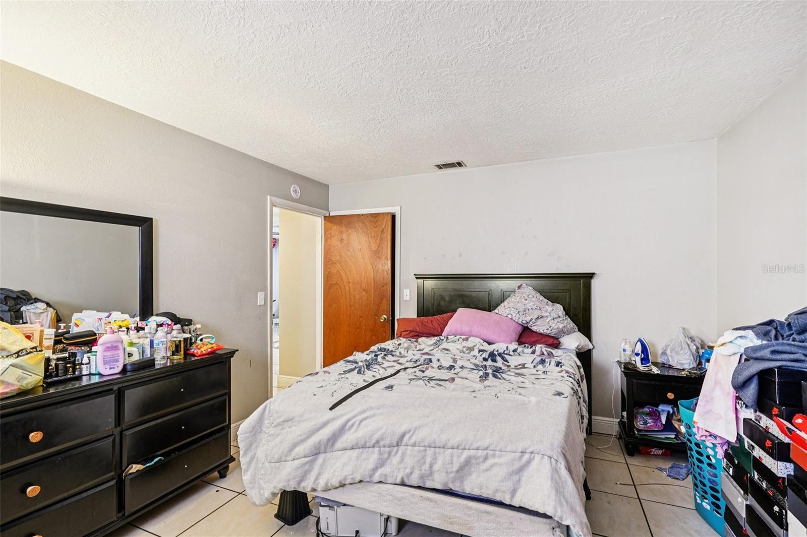 WHISPERING SANDS UN 02 - Residential Income