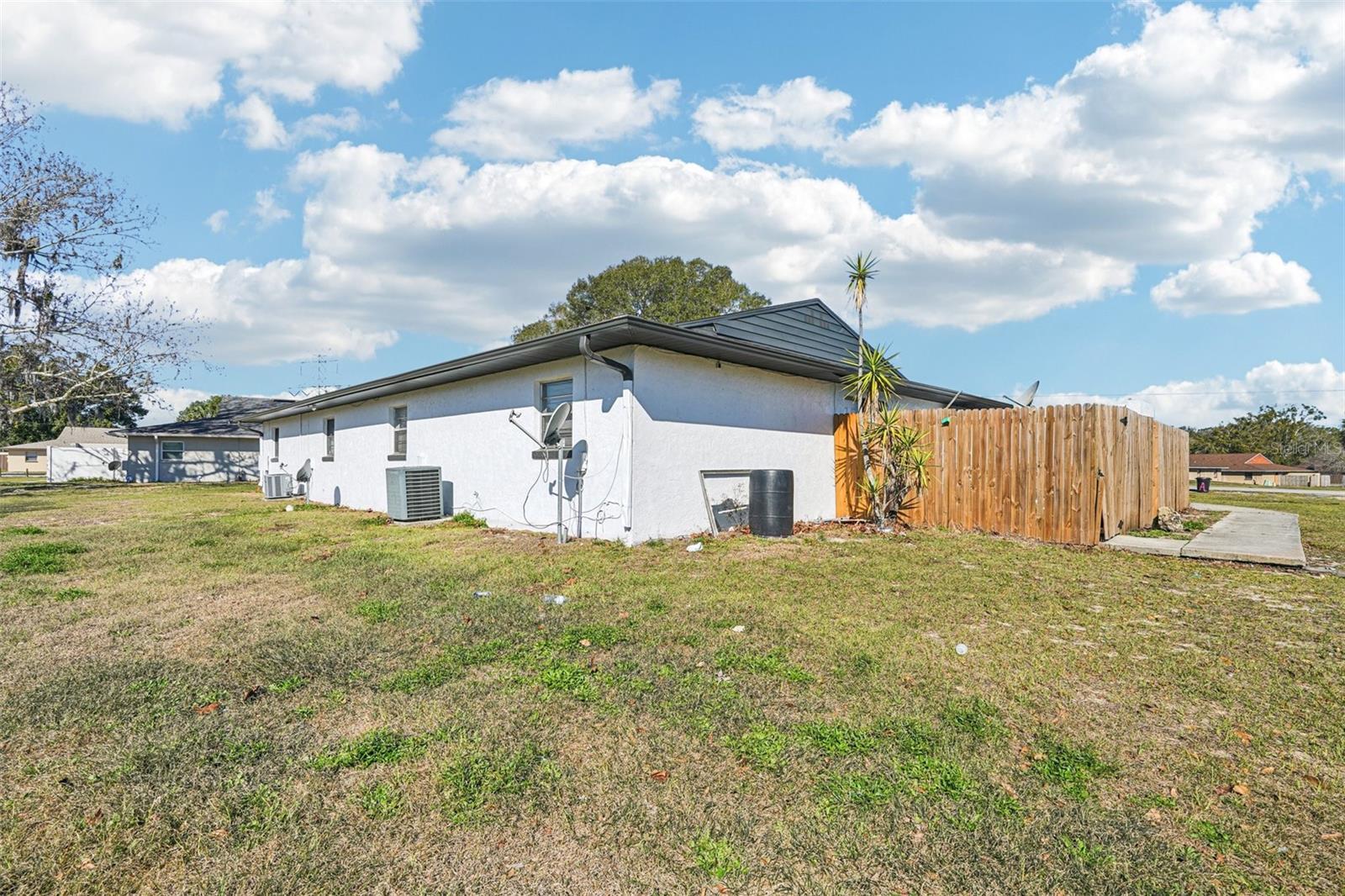 WHISPERING SANDS UN 02 - Residential Income