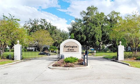 A home in WINTER HAVEN