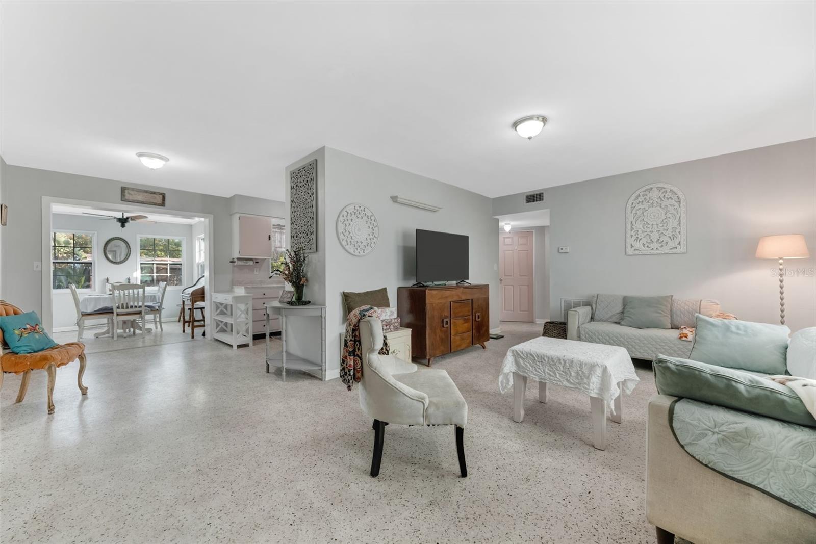 PINELLAS TERRACE - Residential