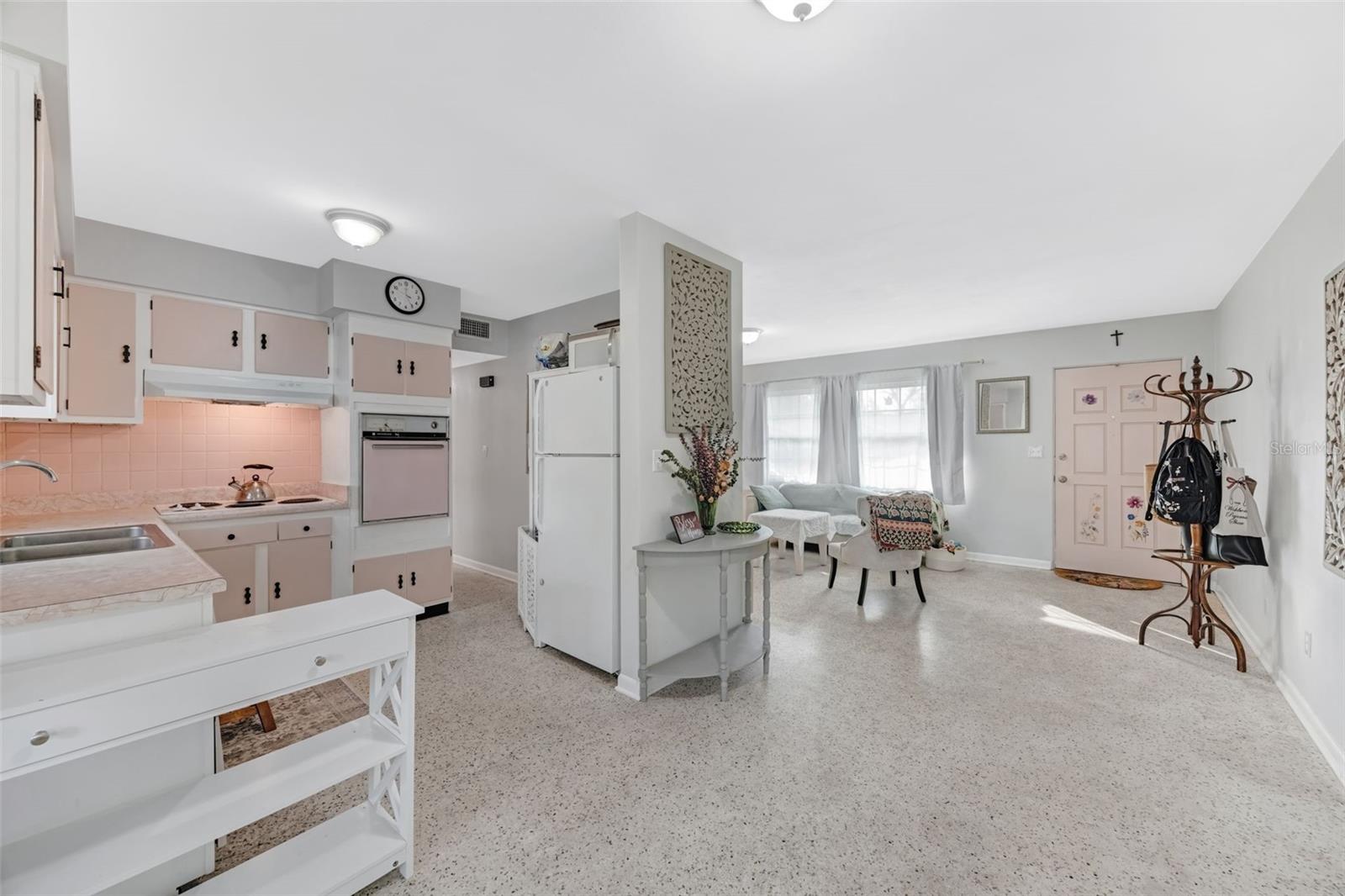 PINELLAS TERRACE - Residential