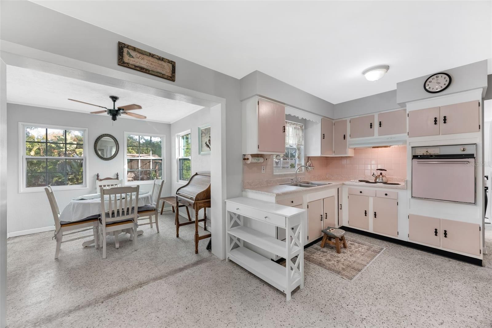 PINELLAS TERRACE - Residential