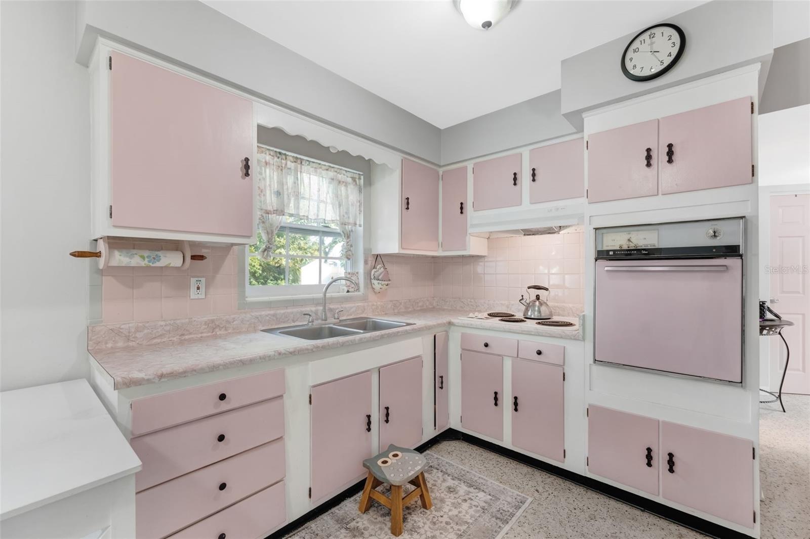 PINELLAS TERRACE - Residential