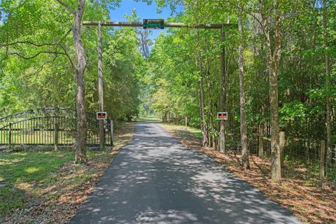 A home in BROOKSVILLE