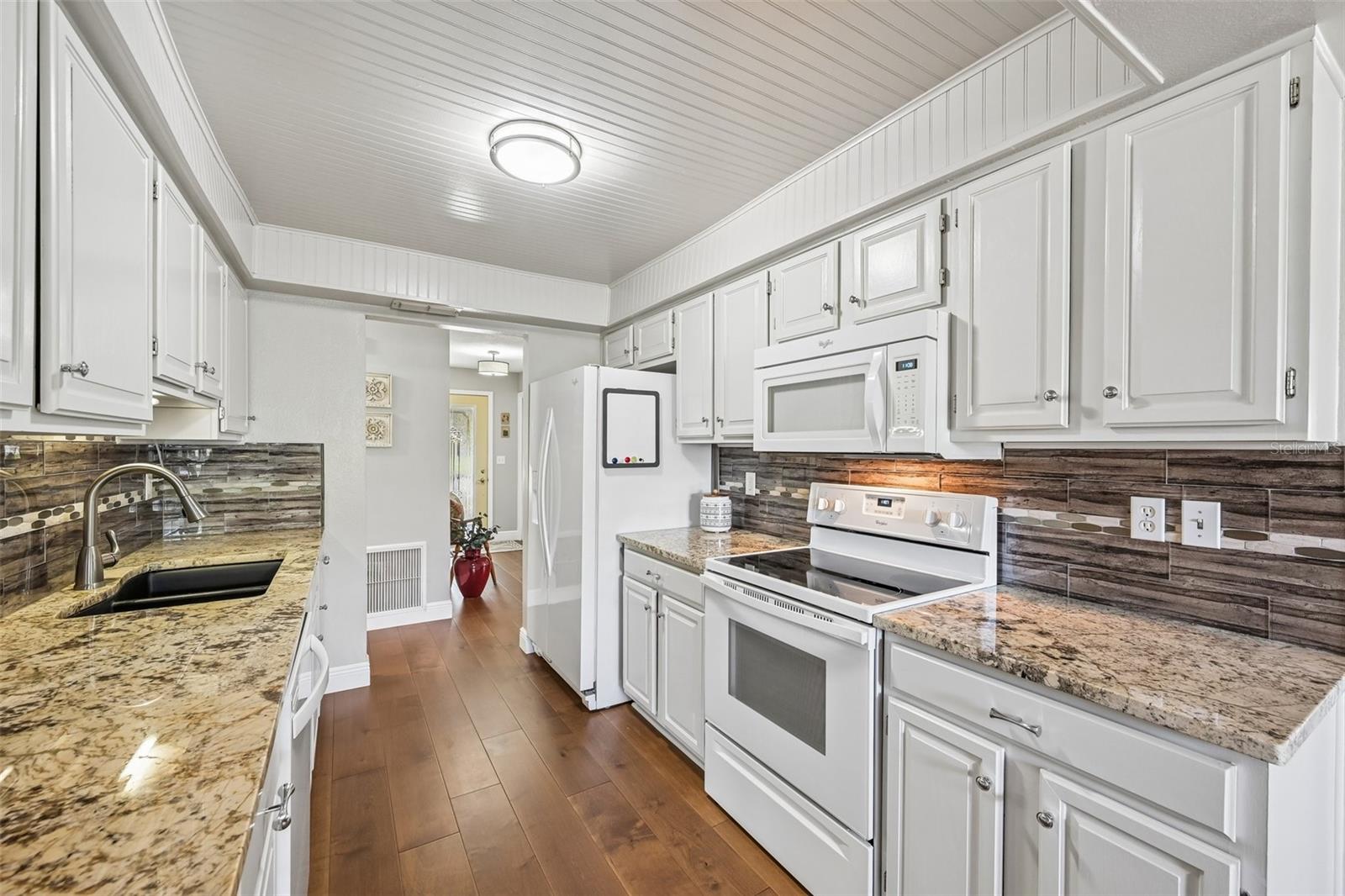 SUN CITY CENTER UNIT 52 - Residential