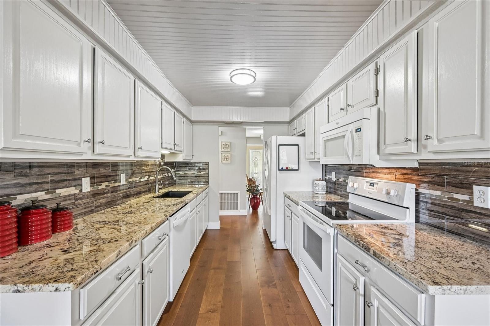 SUN CITY CENTER UNIT 52 - Residential