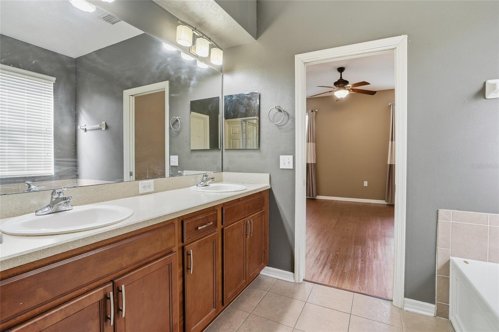 MEADOW POINTE 03 PRCL DD & Y - Residential Lease