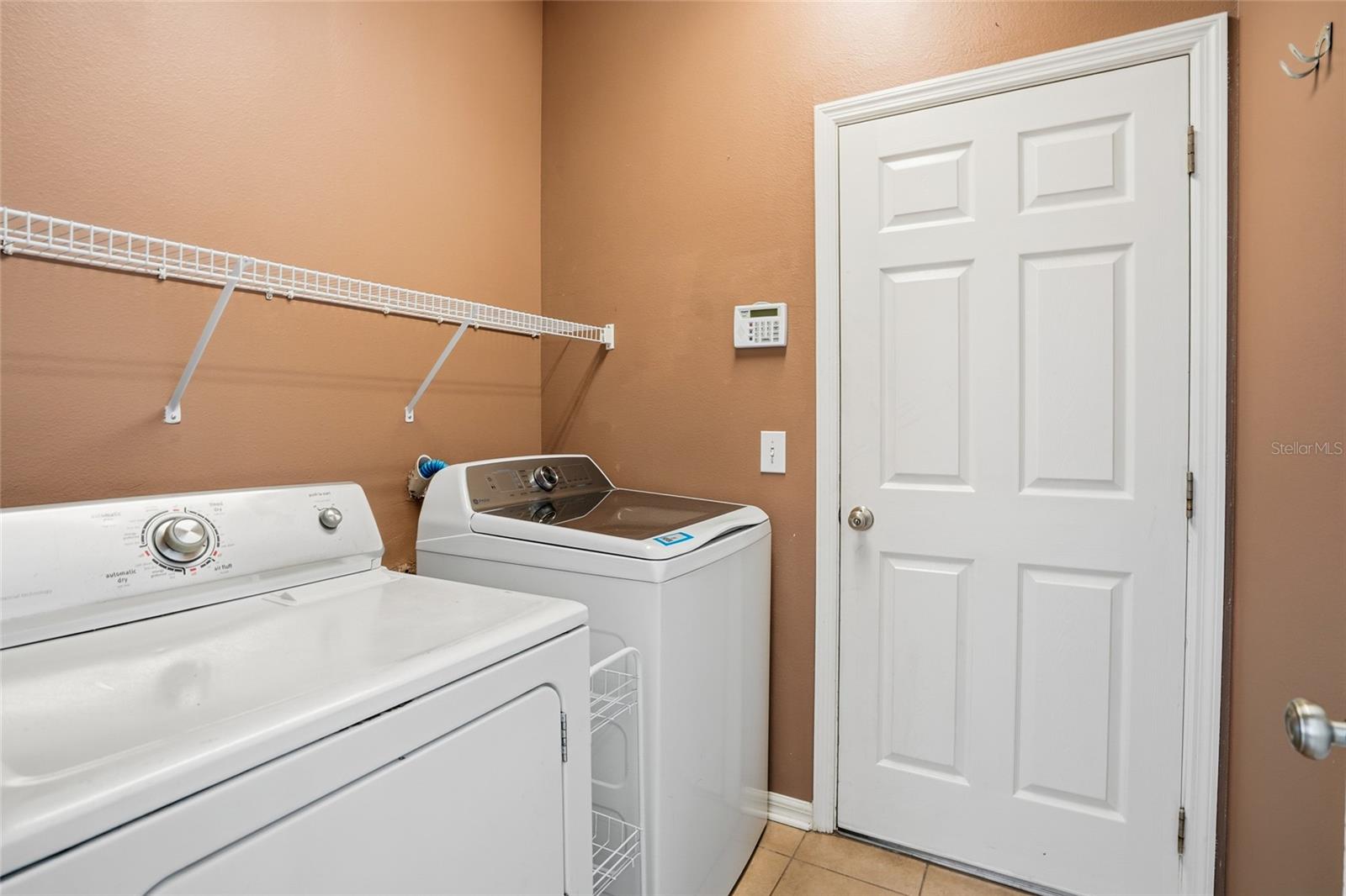 MEADOW POINTE 03 PRCL DD & Y - Residential Lease