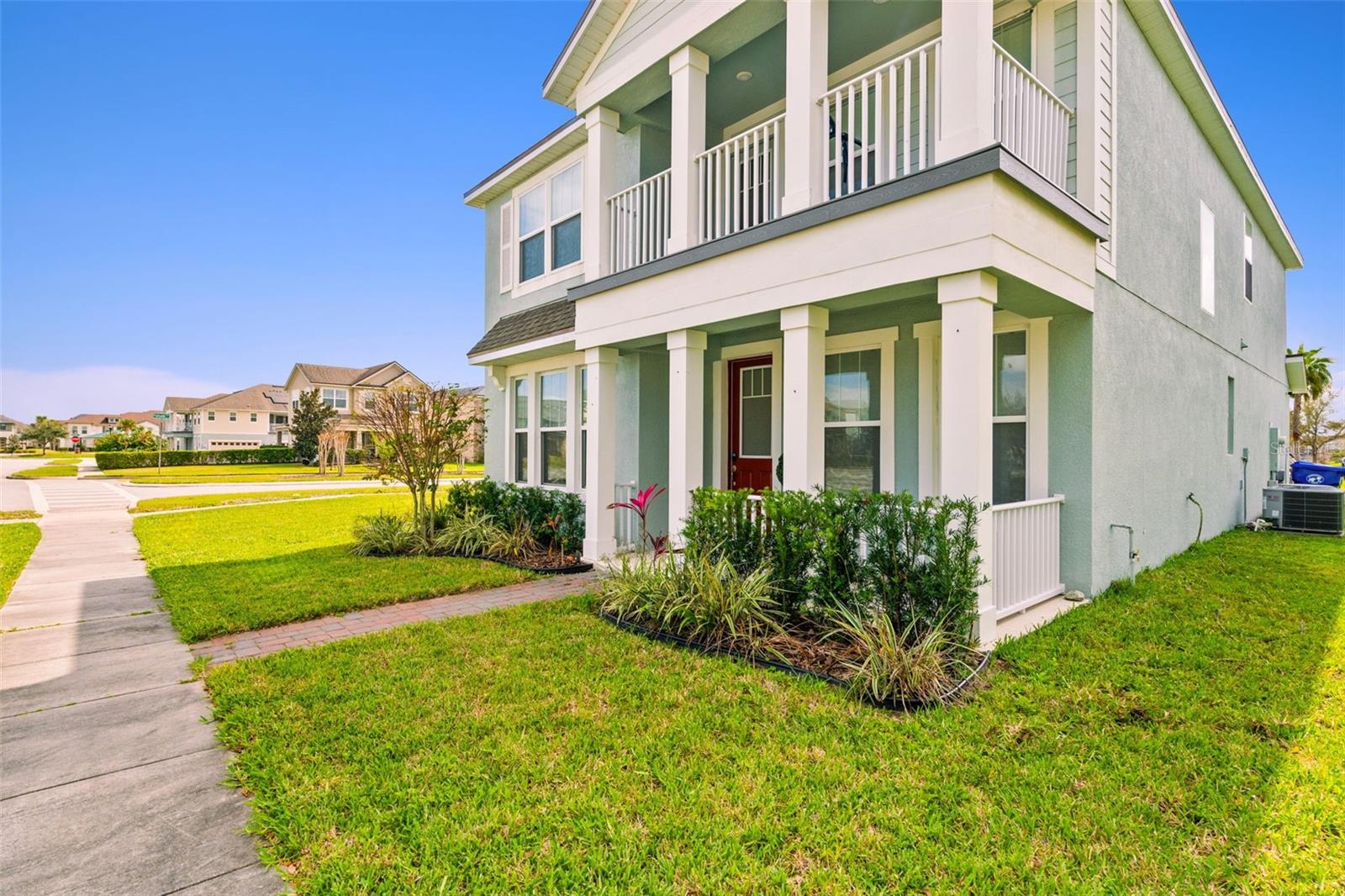 2800 CELLO LANE